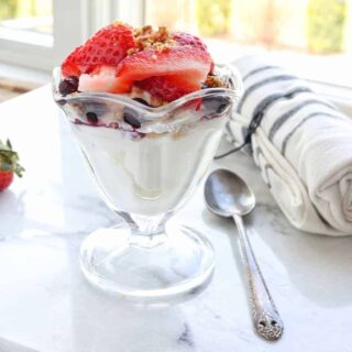 Yogurt parfait for kids