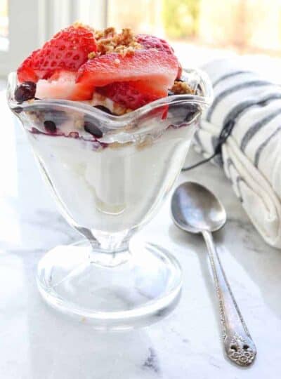 Yogurt parfait for kids