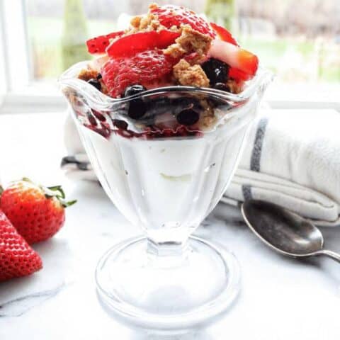 Yogurt parfait for kids