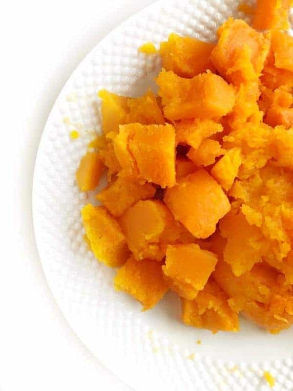 How to cook butternut squash in your crock pot. The easiest way to slice a squash. Simply cook and easily slice.