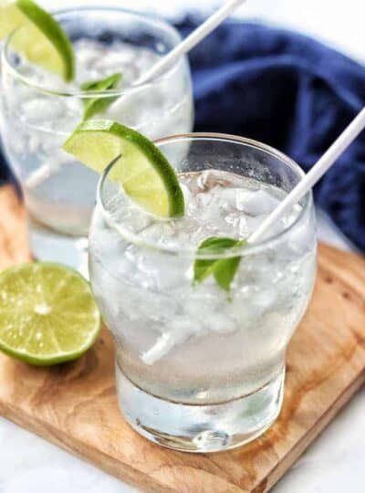 lemon-lime soda in a glass with ice