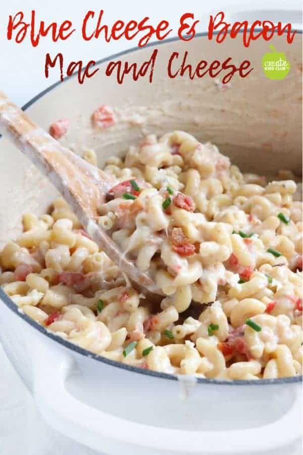 Homemade mac and cheese with bacon recipe that is easy to make on the stovetop. #ad A creamy cheesy recipe that uses blue cheese, Italian cheese, tomatoes, and bacon. A must try recipe! #tomatowellness #macandcheeserecipe #macncheese #macandcheese