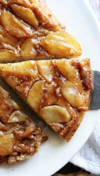 apple pancake cut into slices