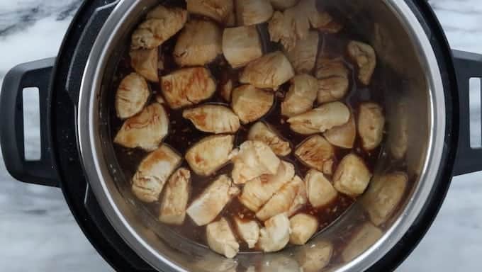 instant pot with honey garlic chicken