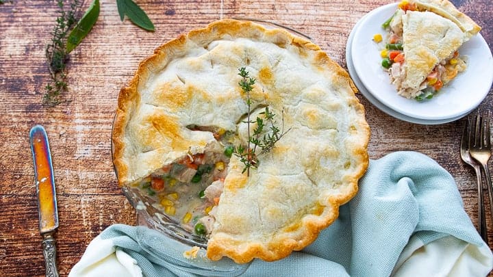 easy chicken pot pie recipe, chicken pot pie with pie crust, chicken pot pie,