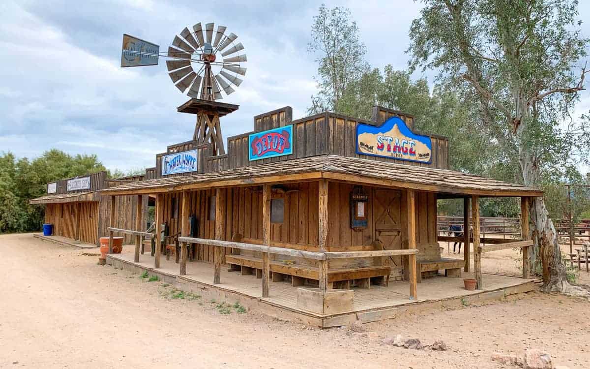 White Stallion Ranch, the Best All-Inclusive Resort in Arizona showing the dining area, which has set meal times indicated by the ringing of a bell.