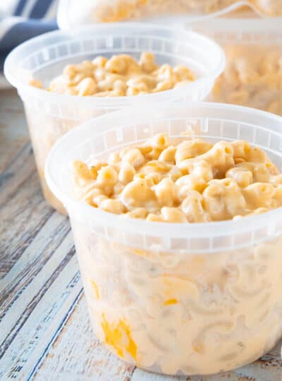 close up of mac and cheese in a container