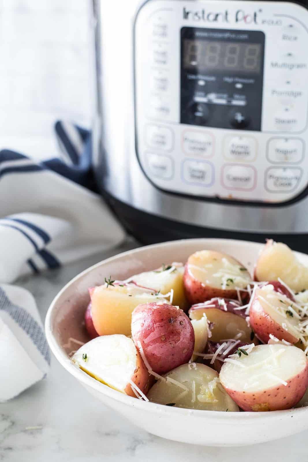 Instant pot red potatoes in a serving bowl.