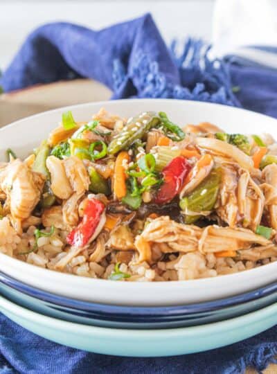 close up of instant pot chicken stir fry