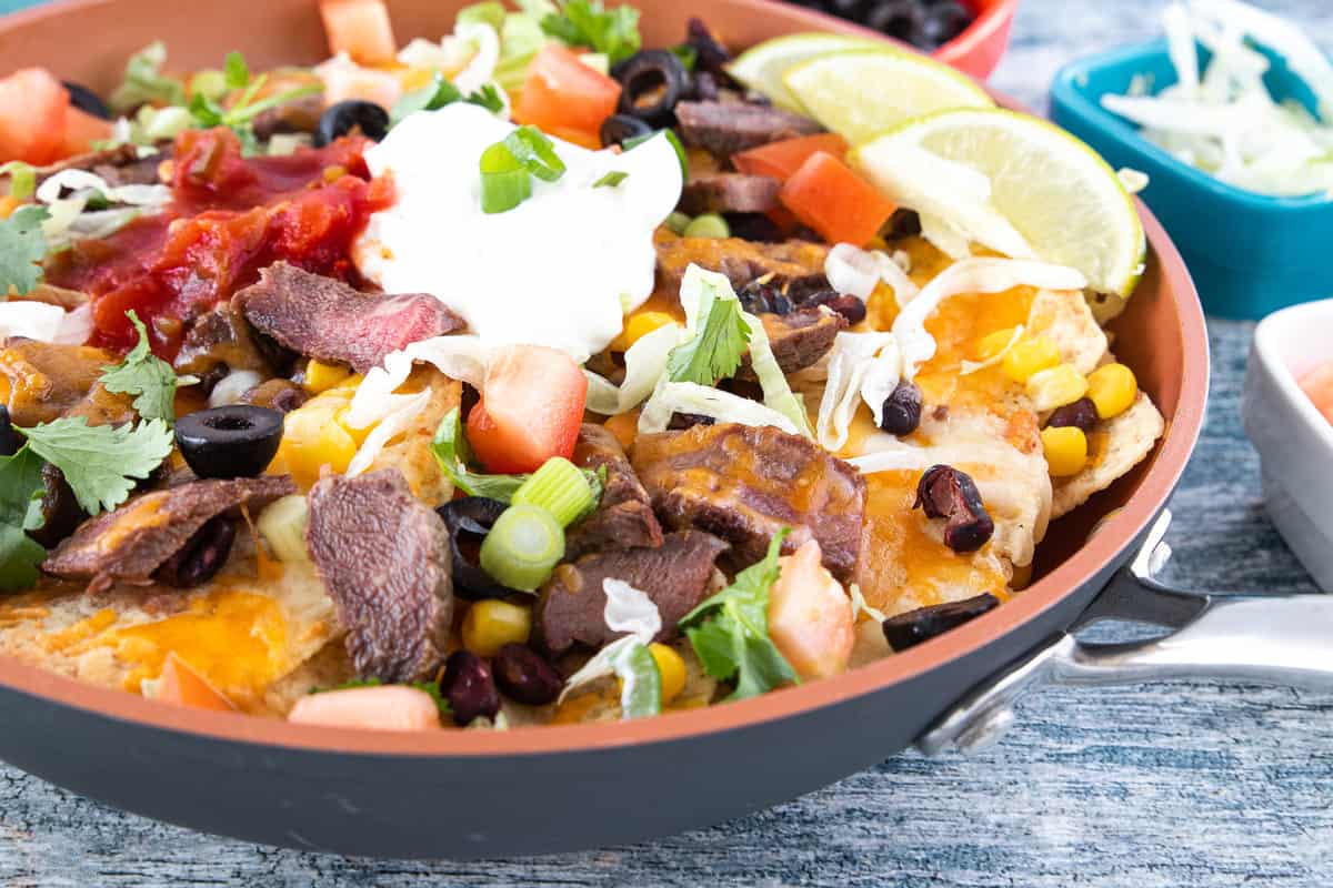 skillet steak nachos