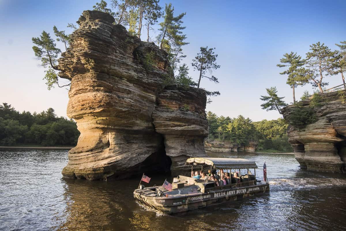 guided duck tour