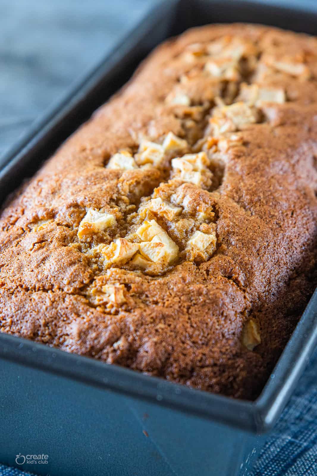 baked apple bread in loaf pannnnn