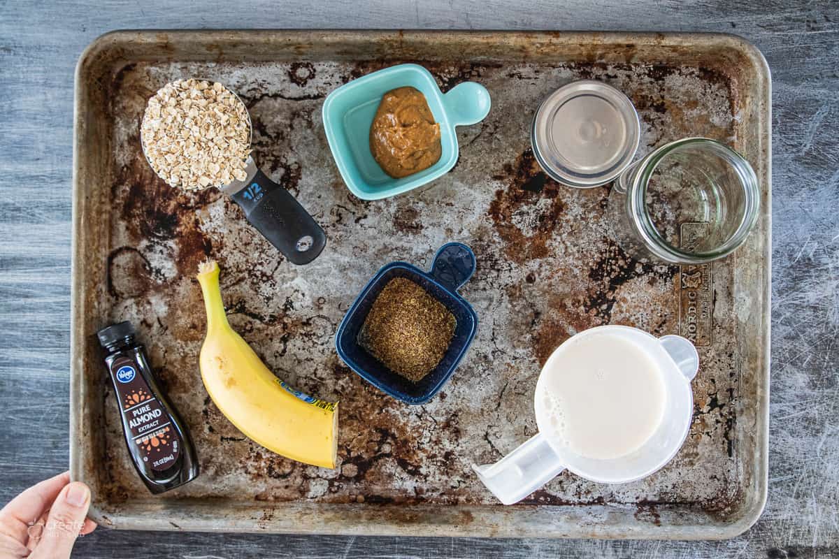 ingredients for banana overnight oats