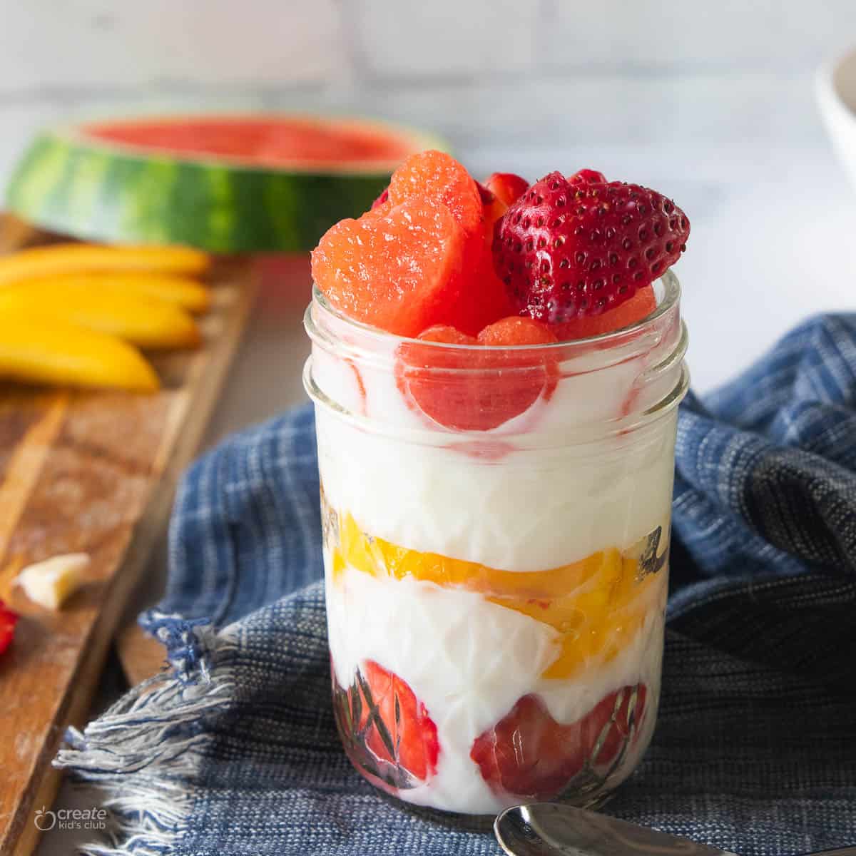 Mini Fruit & Yogurt Parfaits - KISS in the Kitchen