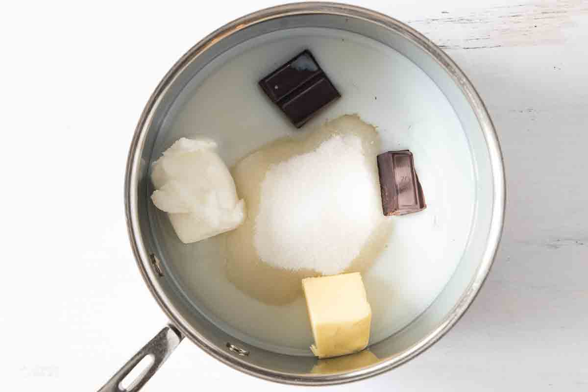 ingredients for boiled icing in pot