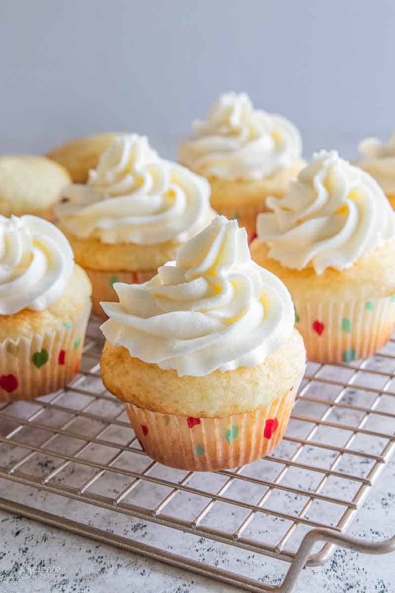 gluten free frosted vanilla cupcakes