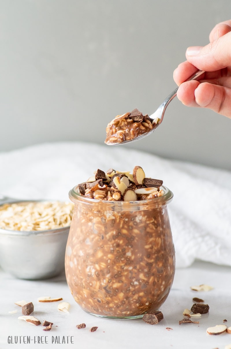 https://www.createkidsclub.com/wp-content/uploads/2022/03/Chocolate-Overnight-Oats-3.2.jpg