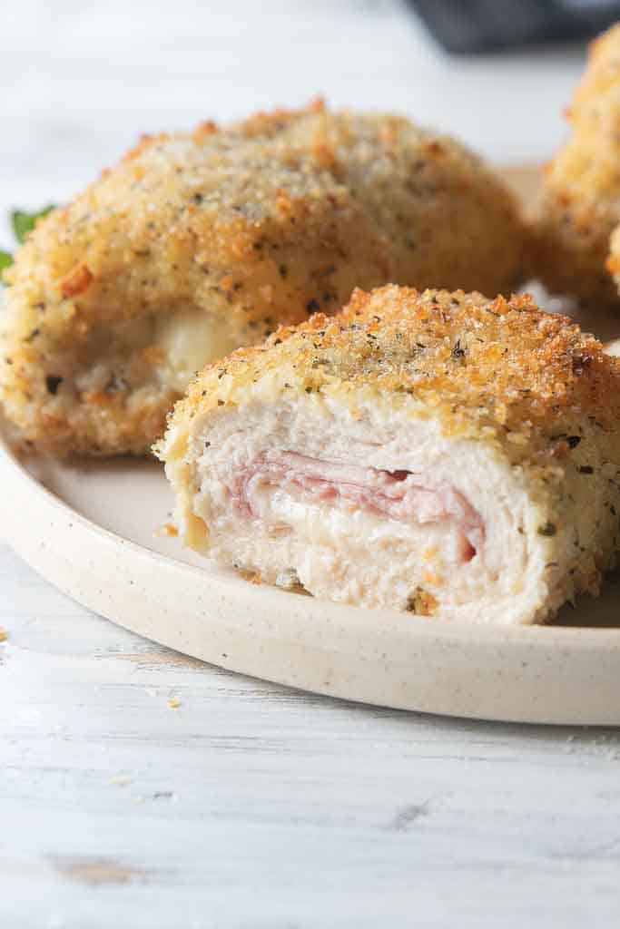 sliced chicken cordon bleu