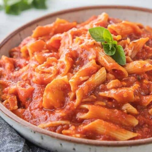 side view of gluten free chicken pasta