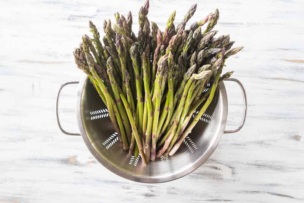 asparagus in colander