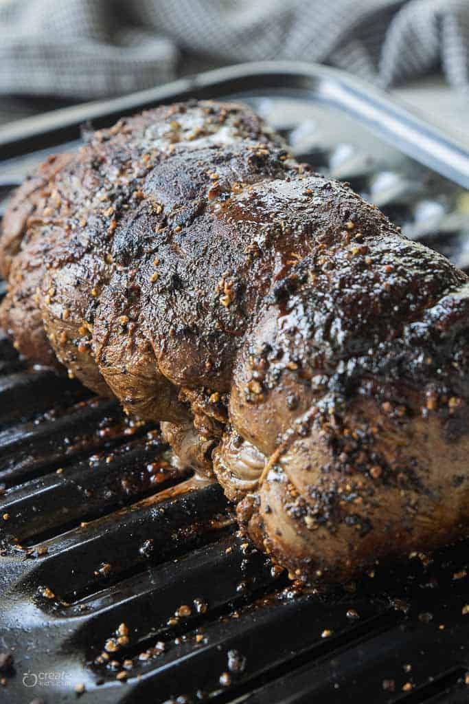 seared beef tenderloin on grill pan