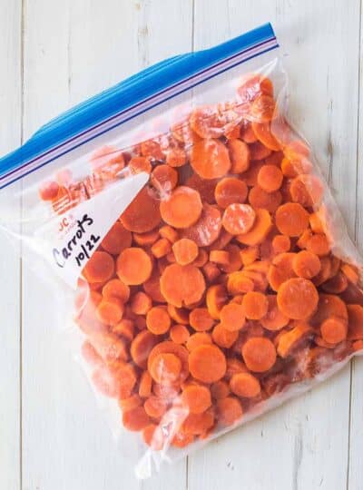 labeled frozen carrots in Ziploc bag