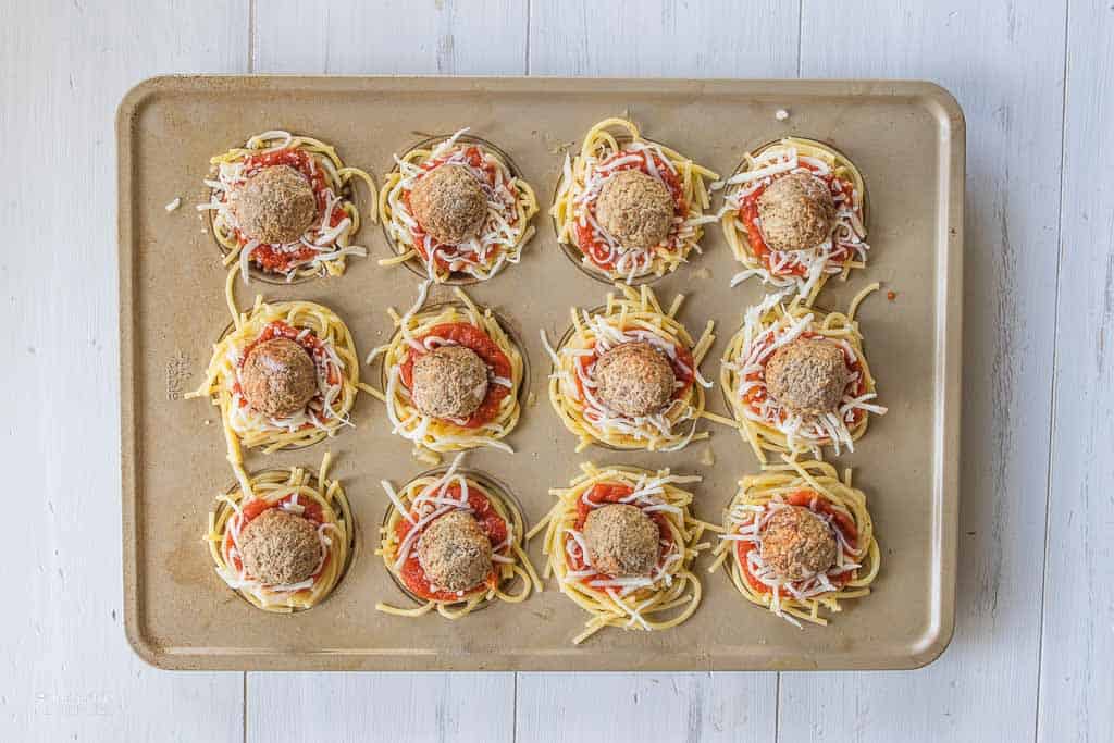 spaghetti and meatball cups