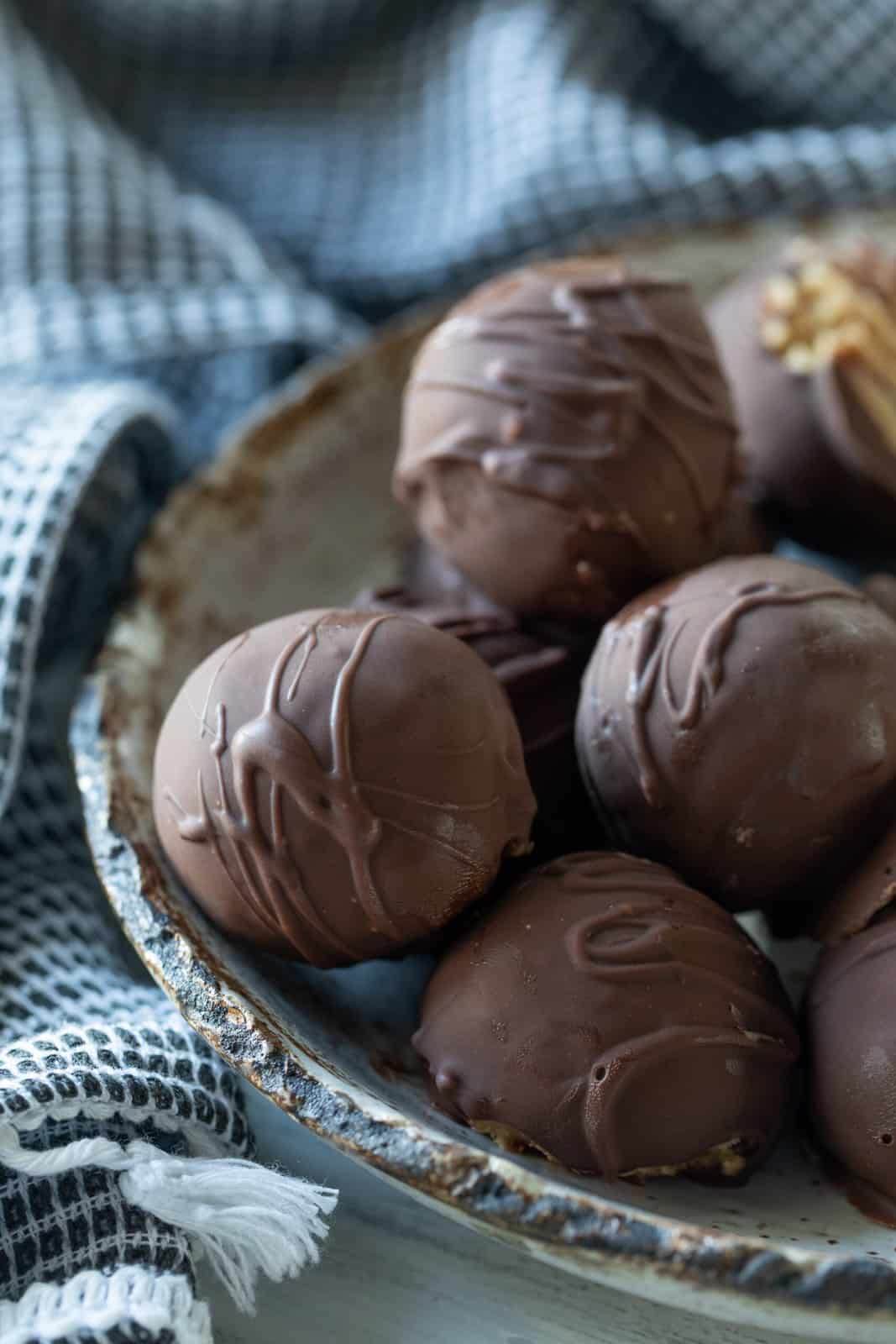 no bake peanut butter balls in a bowl