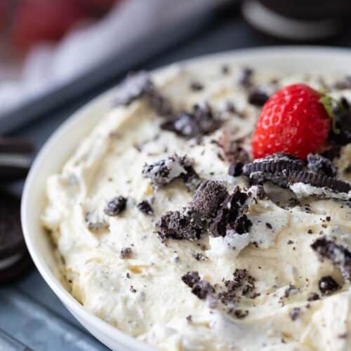 creamy Oreo dip in bowl