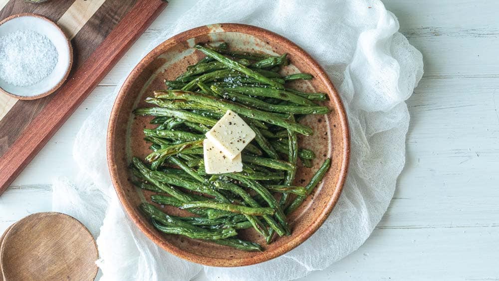 air fried green beans in a bowl