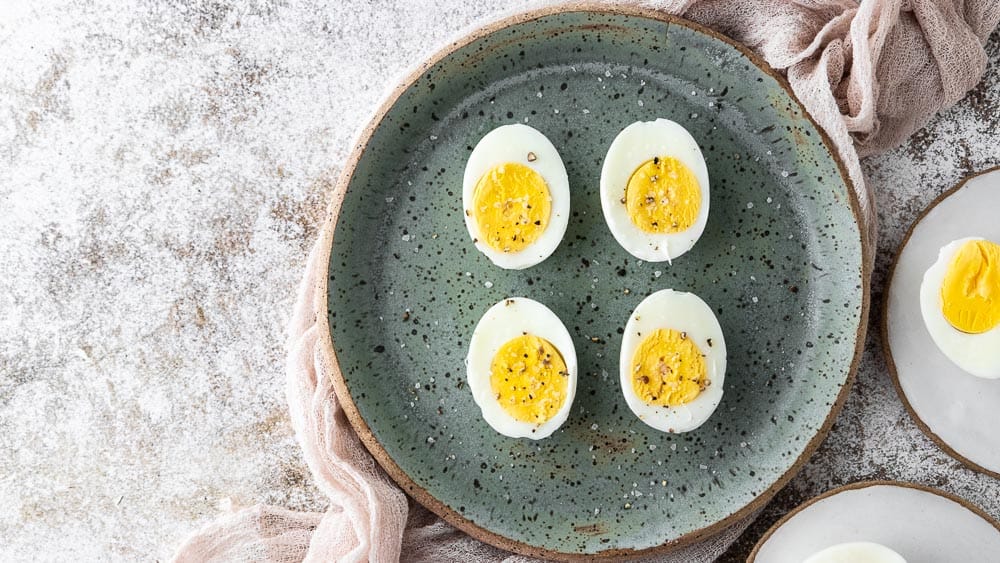 Hard Boiled Eggs in Microwave - Food Faith Fitness