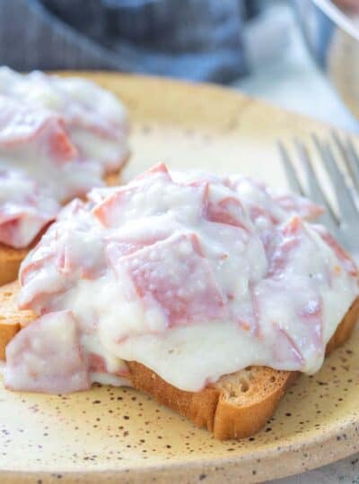 chipped beef on toast