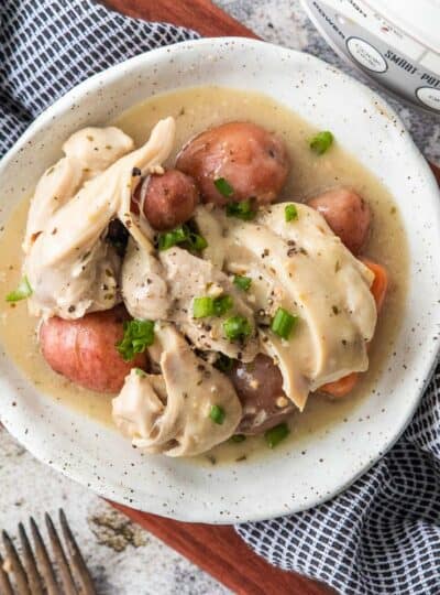 top down view of crockpot ranch chicken