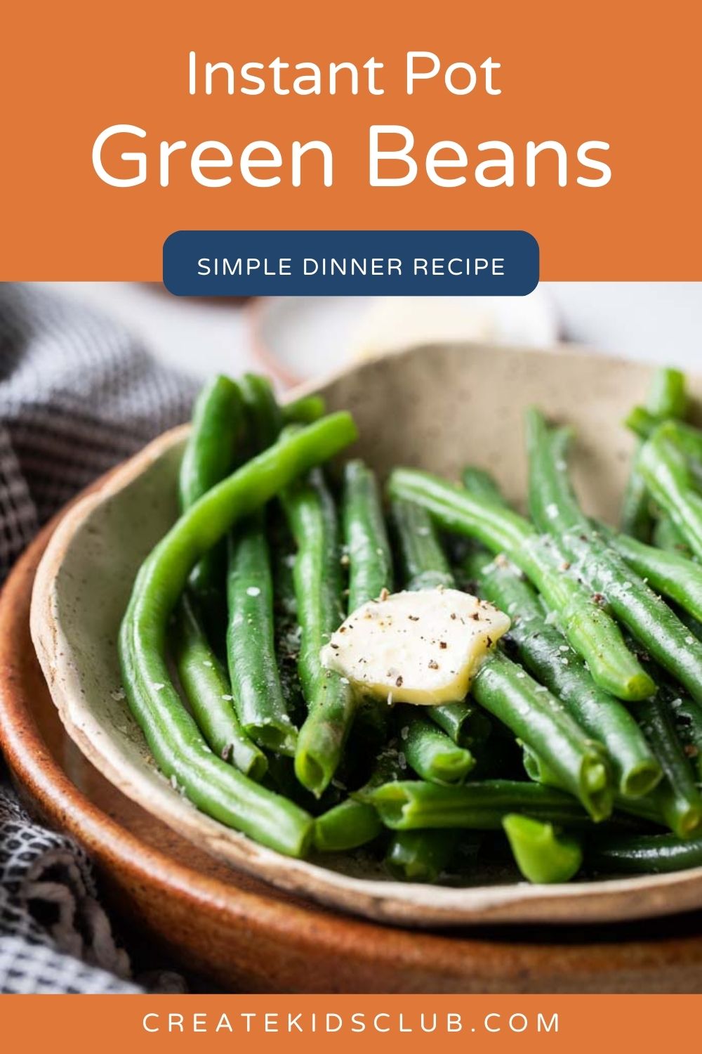 Pin of instant pot green beans shown in a bowl.