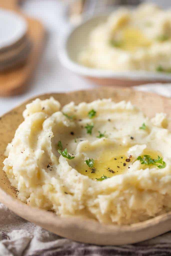mashed potatoes with butter in bowl