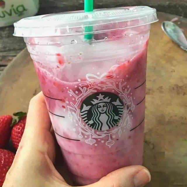 I Tried Starbucks' Bottled Pink Drink and Compared It to the Original