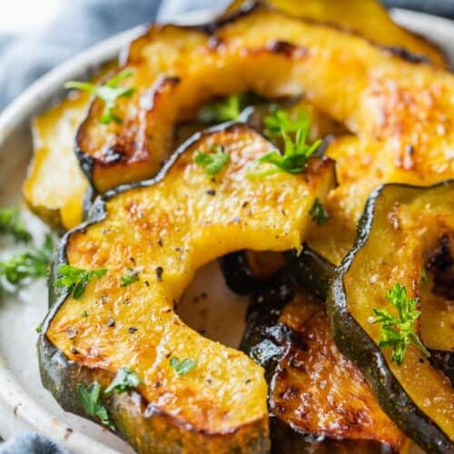 roasted acorn squash slices