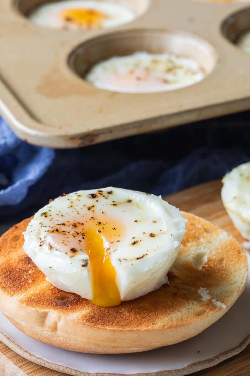 soft cooked egg on gluten free bagel