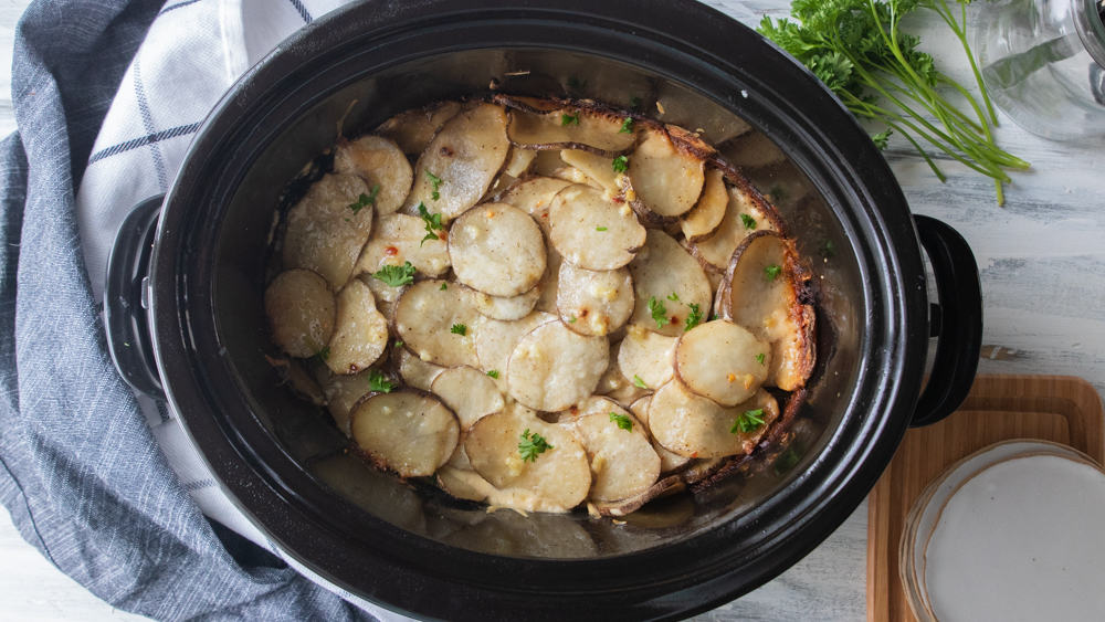 Crock Pot Au Gratin Potatoes | Create Kids Club