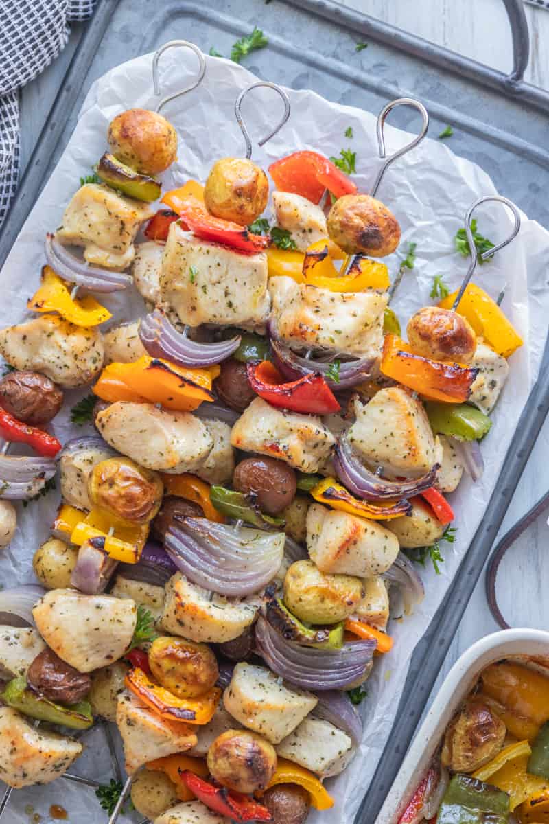 top down view of oven baked chicken kabobs