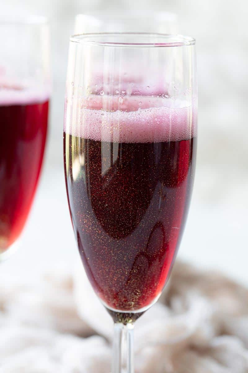 close up view of sparkling grape juice mocktail