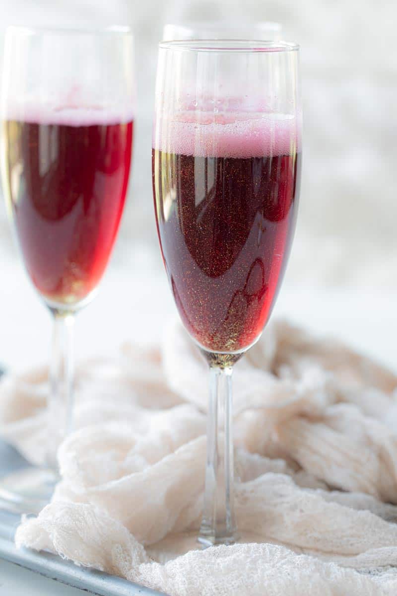 sparkling grape juice mocktails in champagne flutes